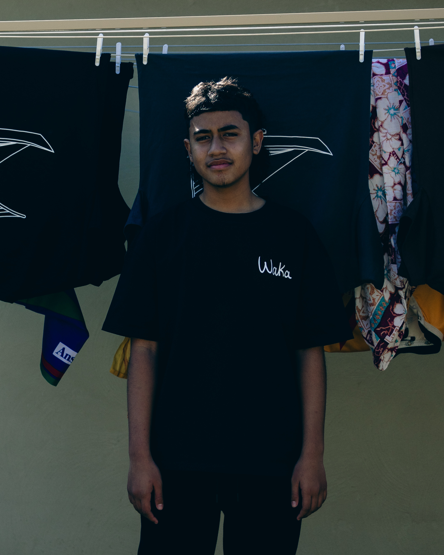 DEBUT TEE - BLACK
