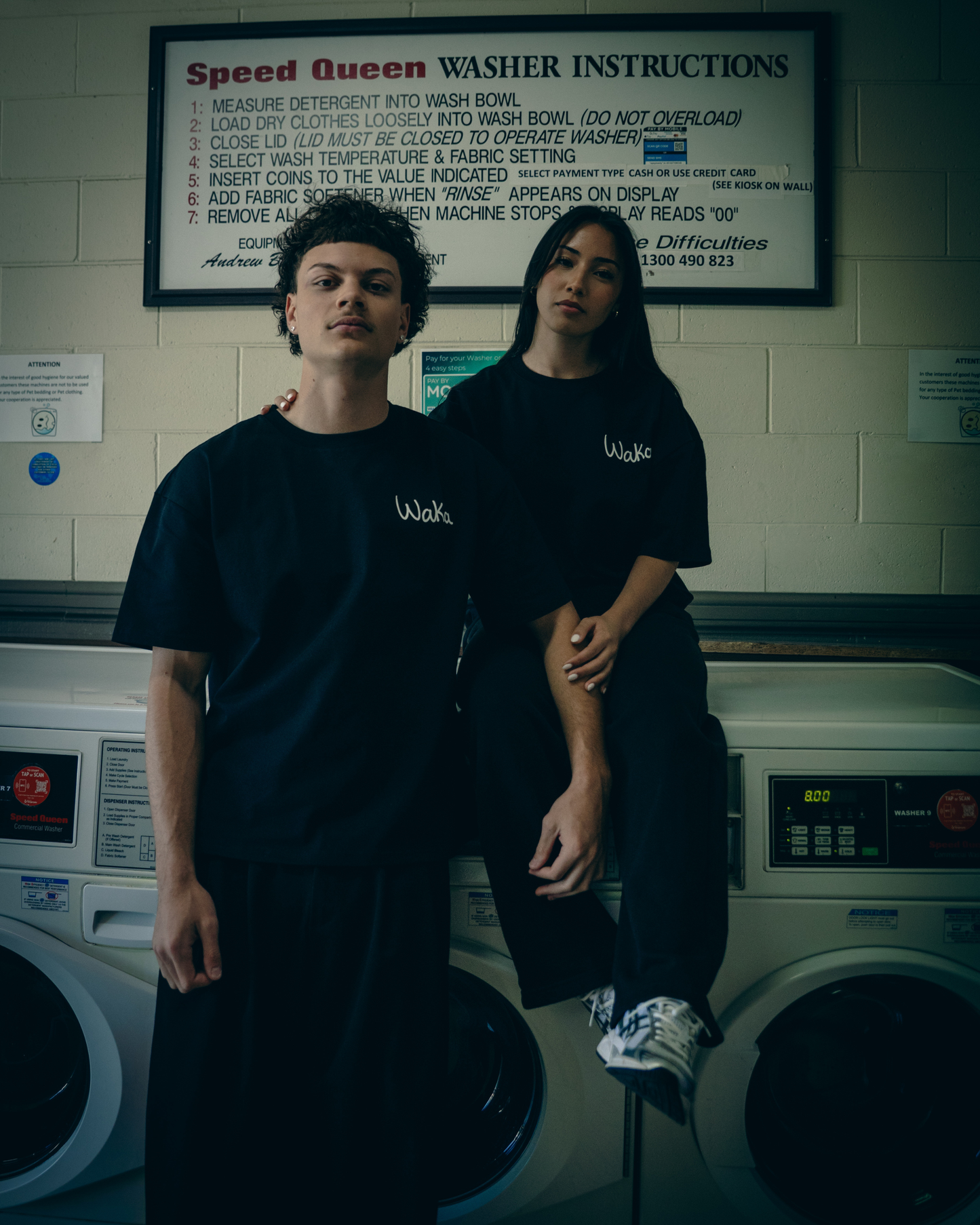 DEBUT TEE - BLACK