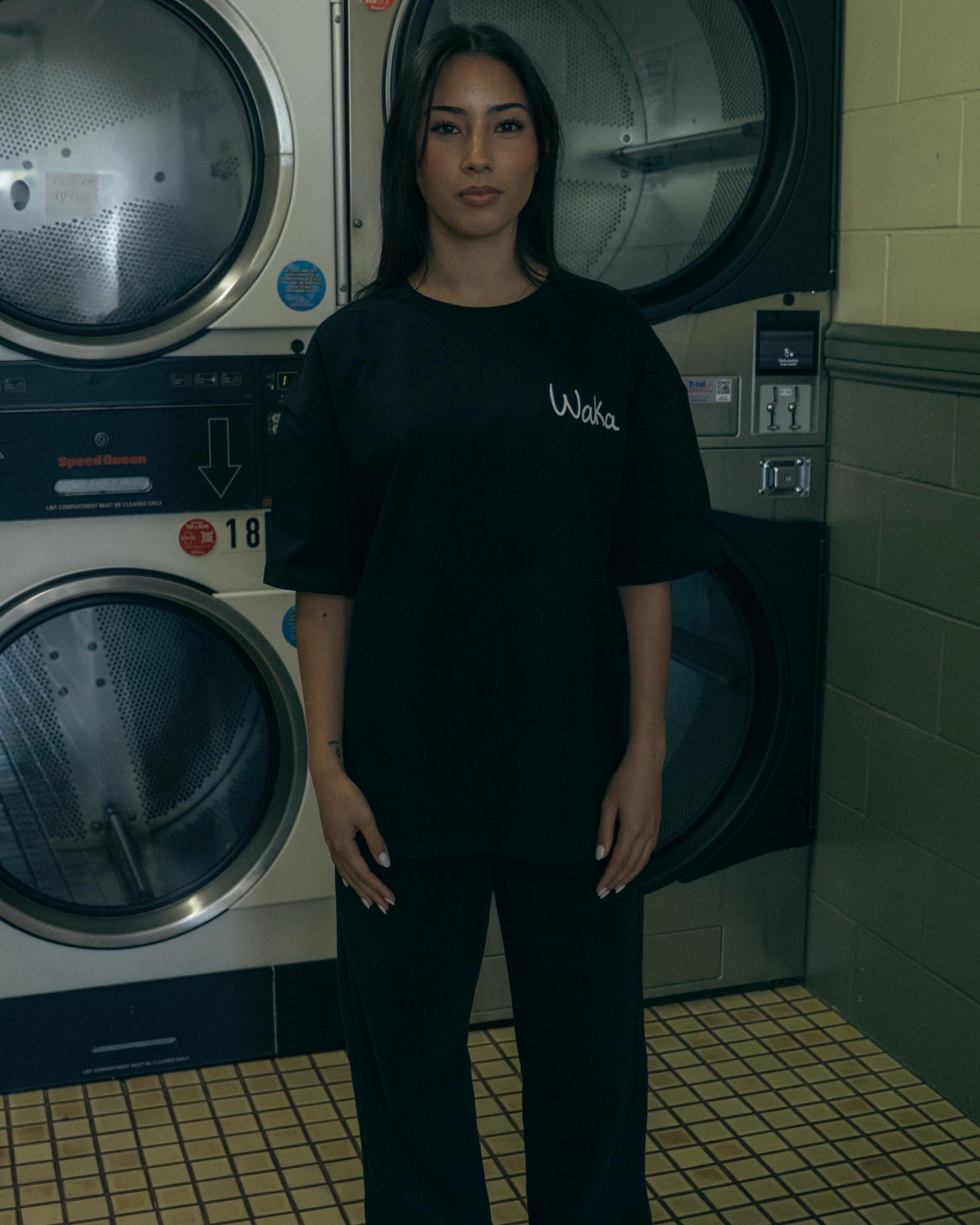 DEBUT TEE - BLACK